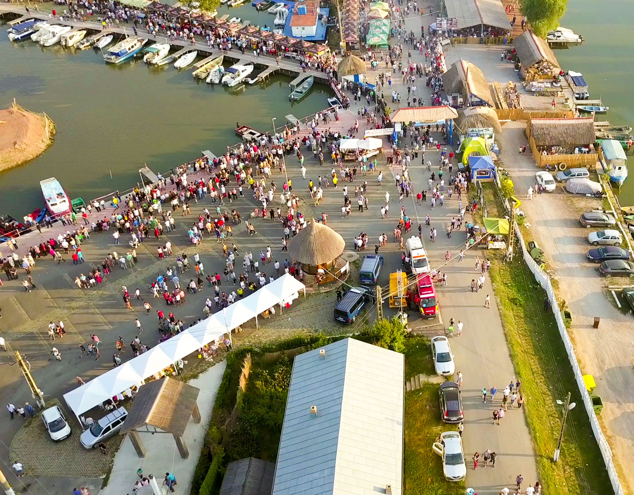 Un fake news și Chat GPT a adus mii de oameni la Jurilovca în acest weekend